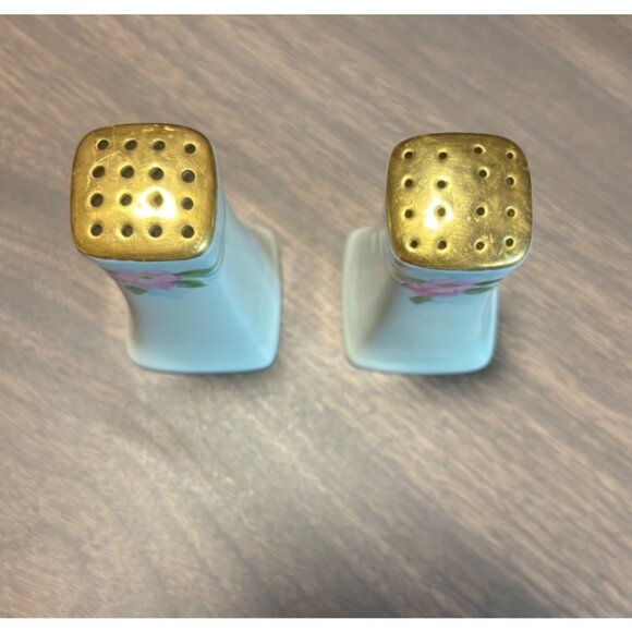 Vintage made in Japan hand painted Ceramic Salt & Pepper Shakers Floral Design - Picture 2 of 8